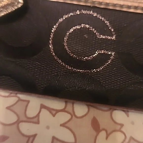 Coach **Poppy** Wristlet ...limited edition...black - Picture 4 of 8